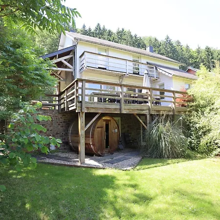 Le Moulin De *